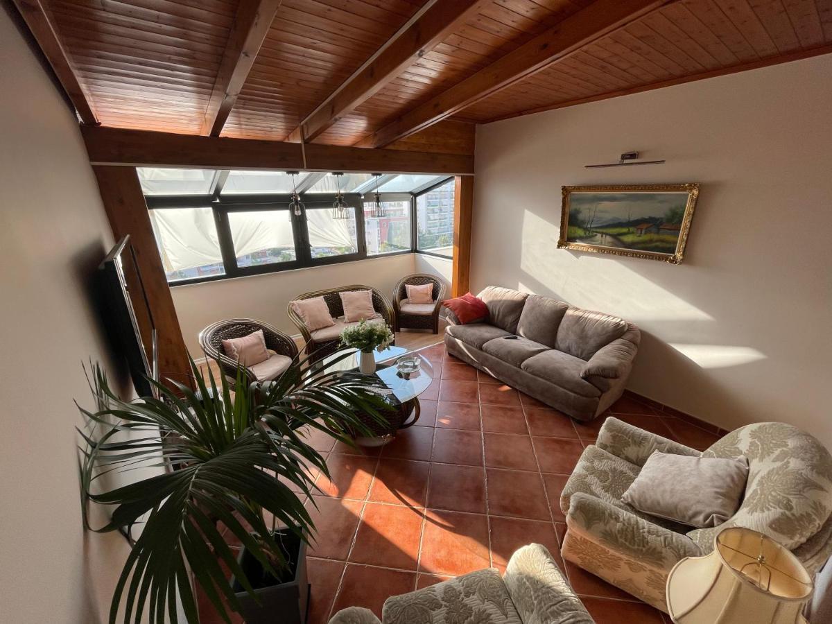 Venus - Cozy Apt With Terrace วญอเรอ ภายนอก รูปภาพ
